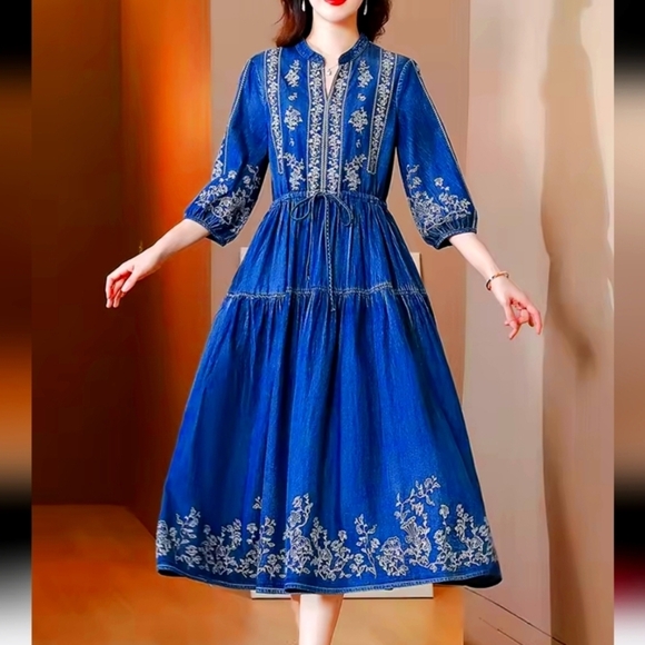 Chic Blue Floral Midi Dress